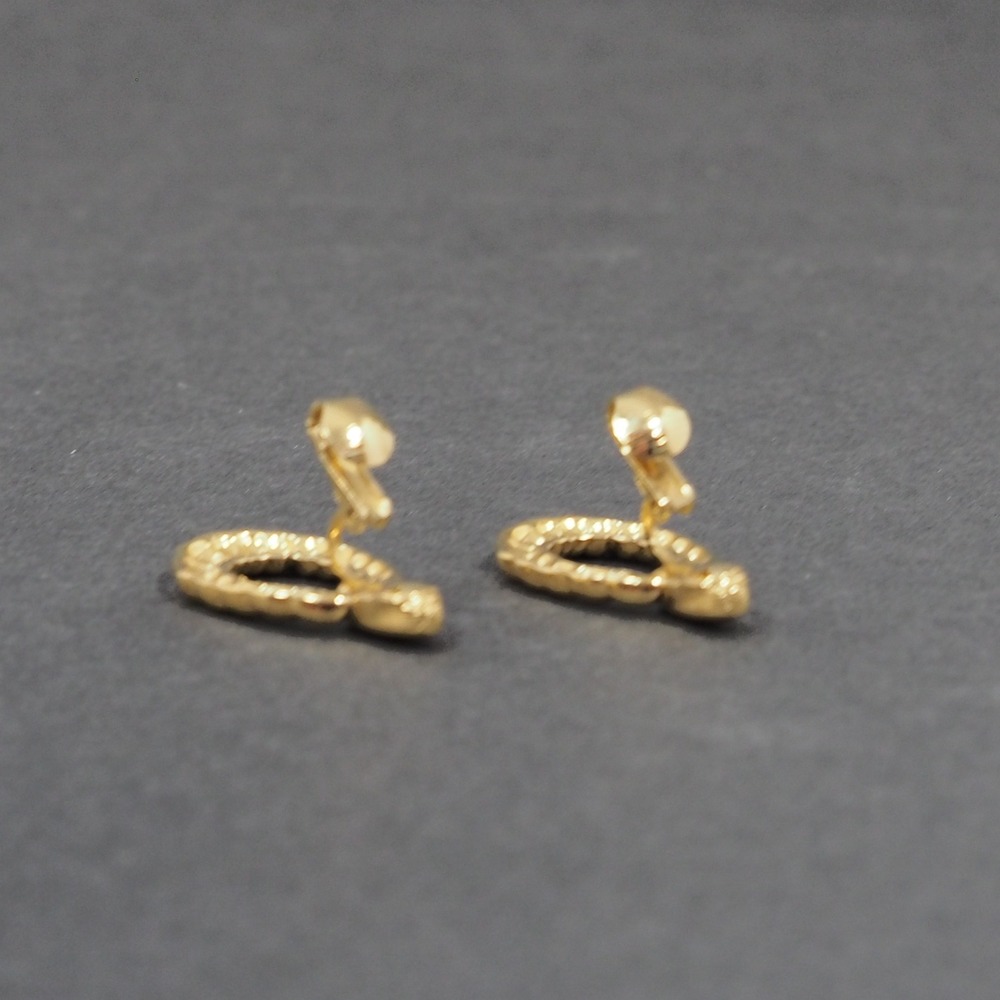 Vintage Trifari Signed Gold Tone Clip On Earrings Twisted Rope Hoop Doorknocker - Picture 7 of 12